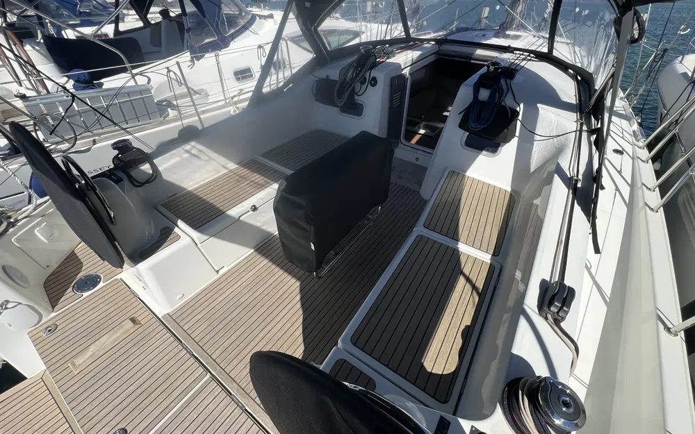 slider 1 Jeanneau Sun Odyssey 380