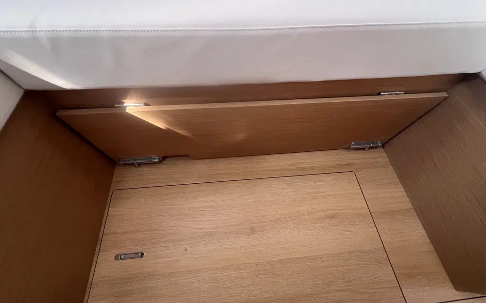 slider 27 Jeanneau Sun Odyssey 380