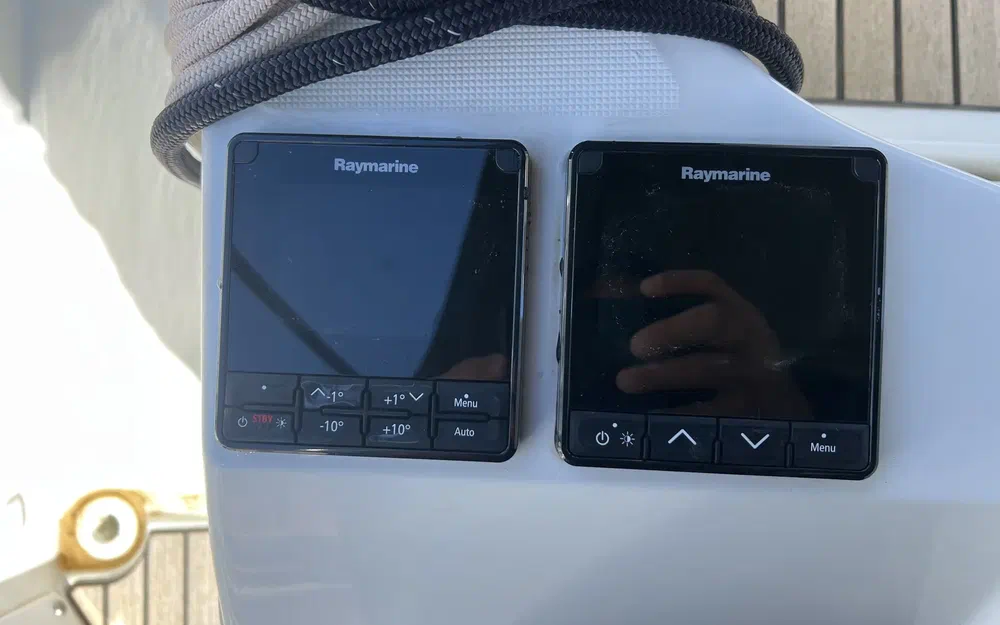 slider 4 Jeanneau Sun Odyssey 380