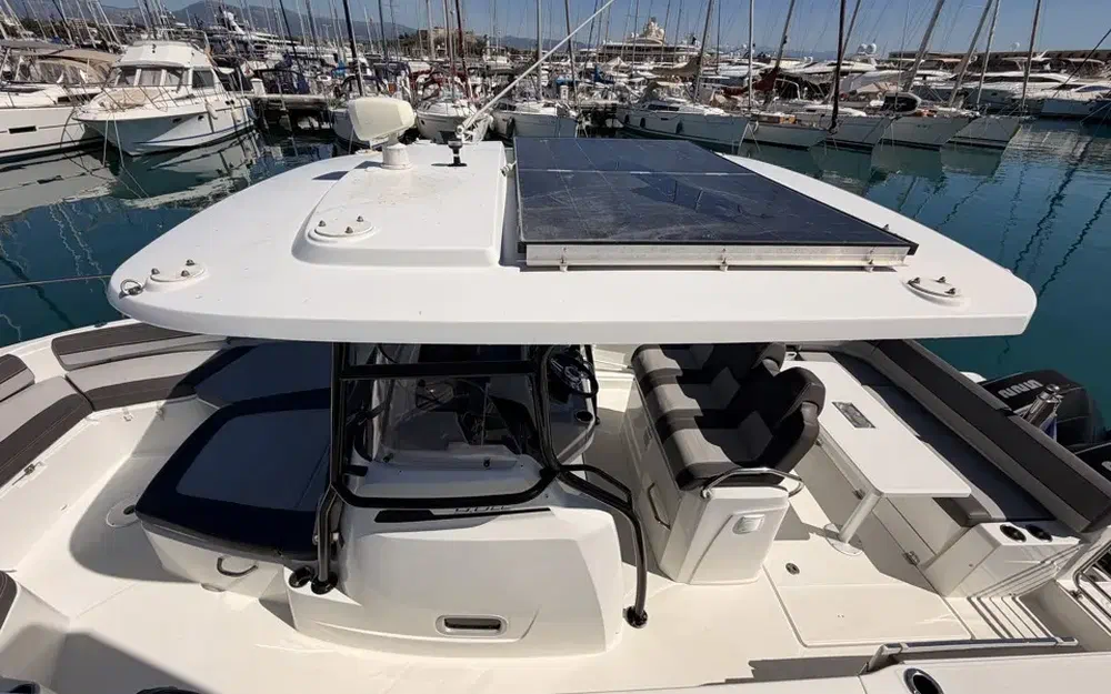 slider 12 Jeanneau Cap Camarat 9.0 CC