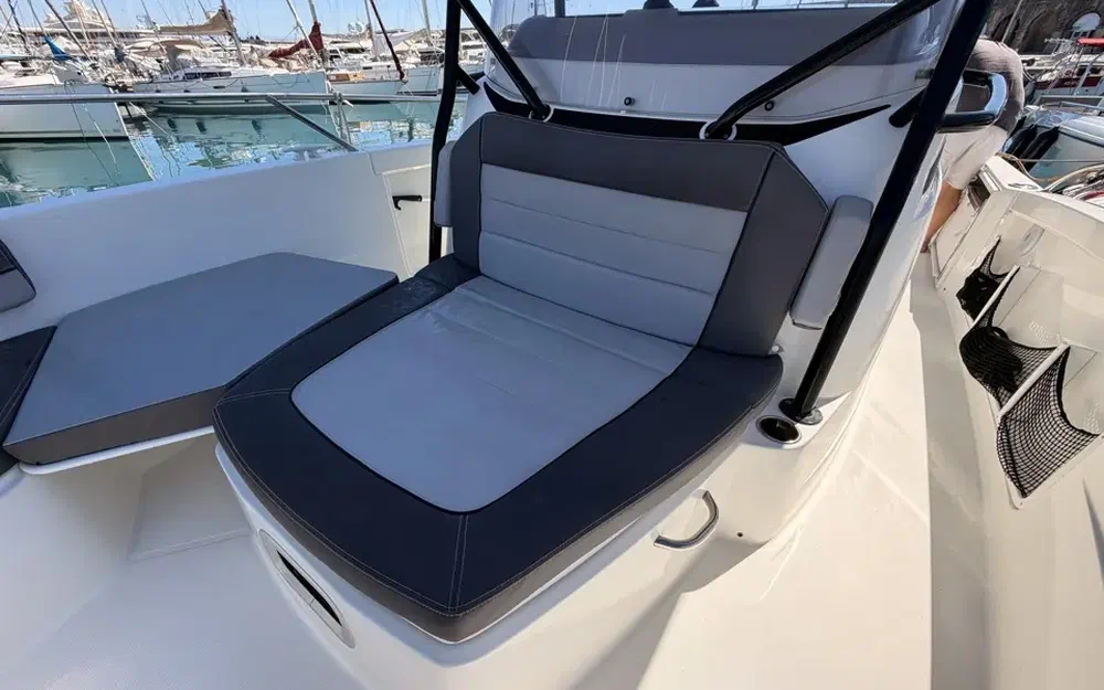 slider 21 Jeanneau Cap Camarat 9.0 CC