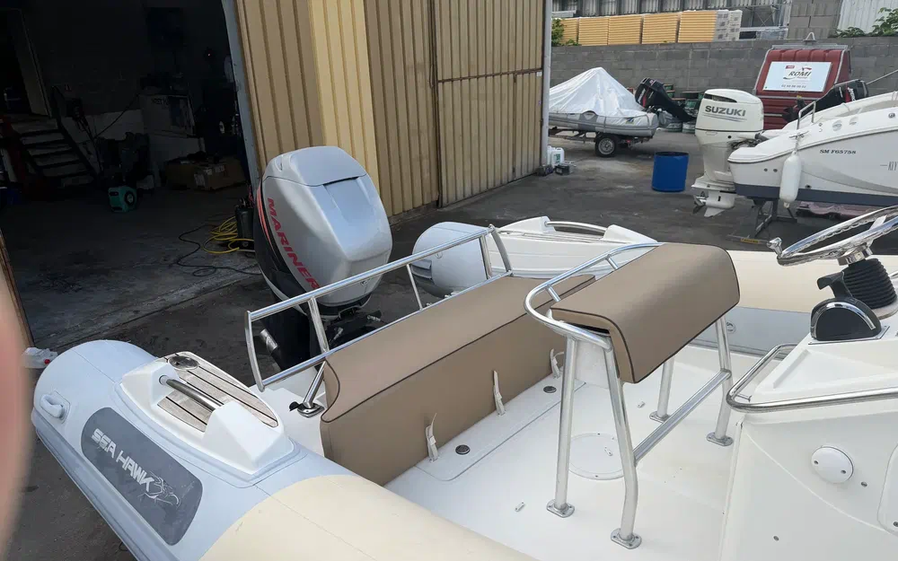 slider 4 Seahawk 225