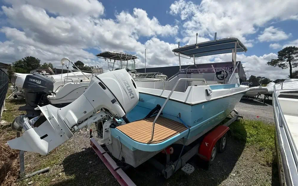 slider 10 Yachting France Arcoa 630
