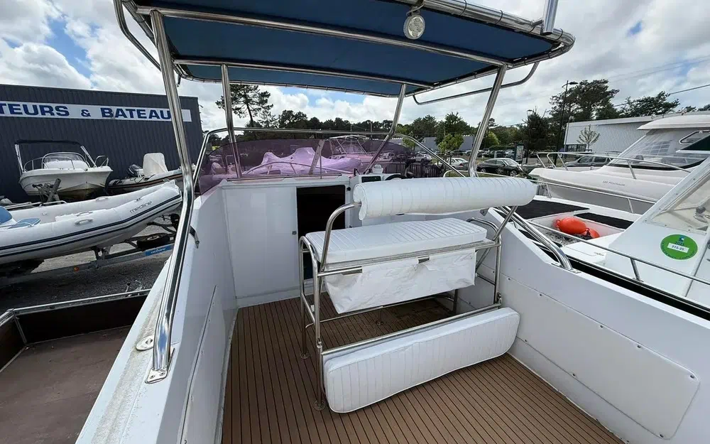 slider 11 Yachting France Arcoa 630
