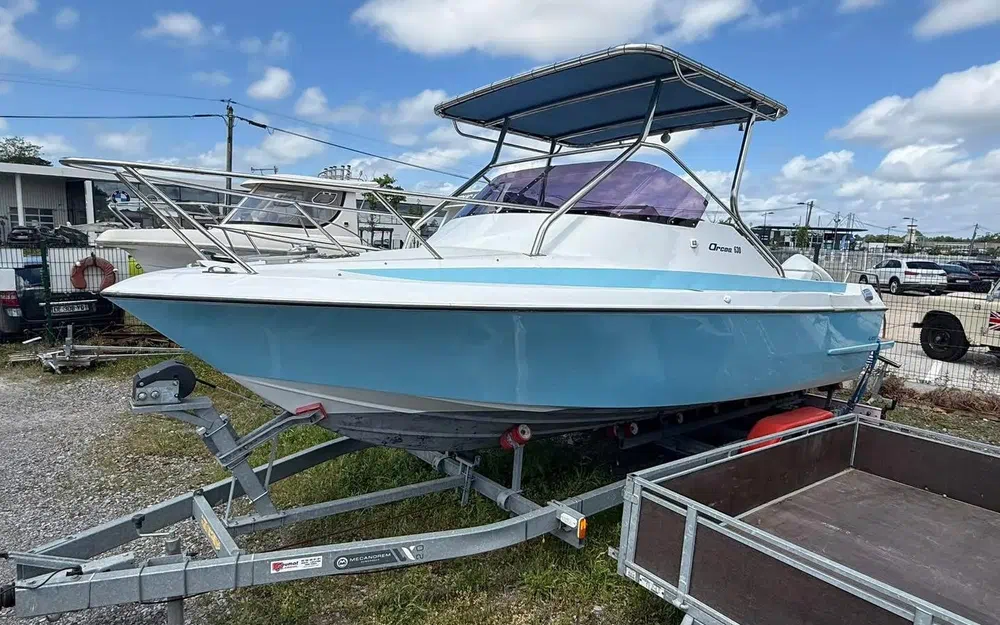 slider 1 Yachting France Arcoa 630