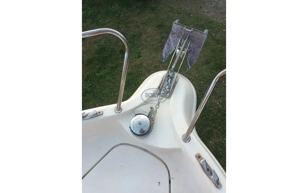 slider 9 Quicksilver Pilothouse 580