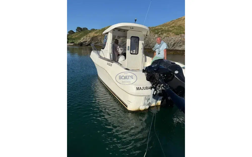slider 10 Quicksilver Pilothouse 580