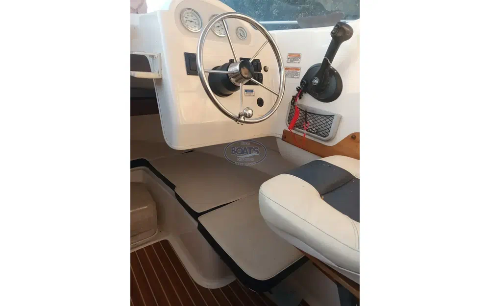 slider 2 Quicksilver Pilothouse 580