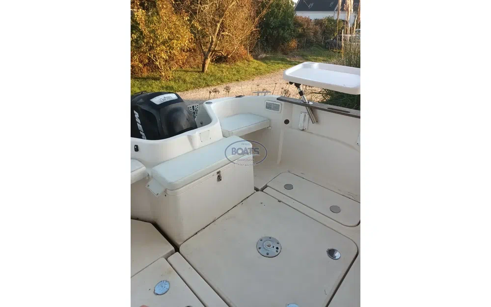 slider 4 Quicksilver Pilothouse 580