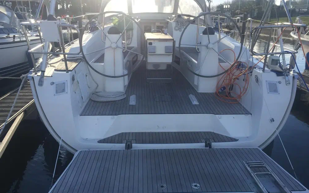 slider 1 Bavaria 40 Cruiser