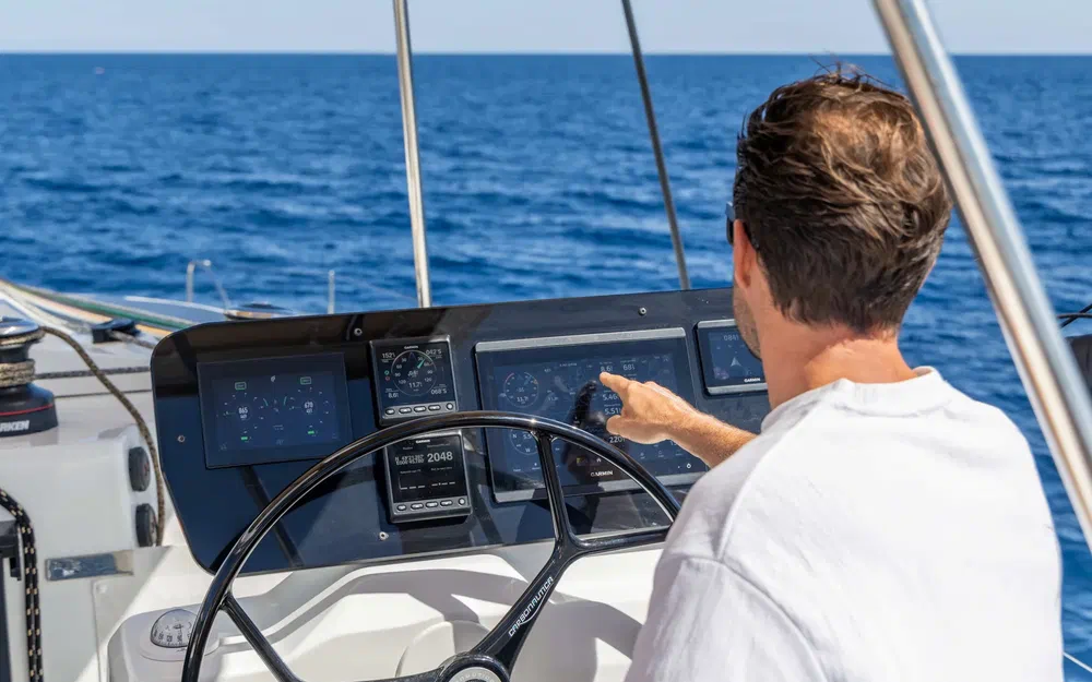 slider 7 Fountaine Pajot FP 44