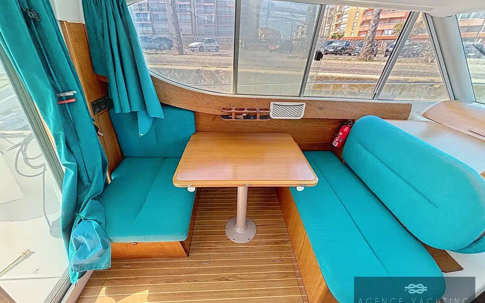 slider 2 Jeanneau Merry Fisher 805