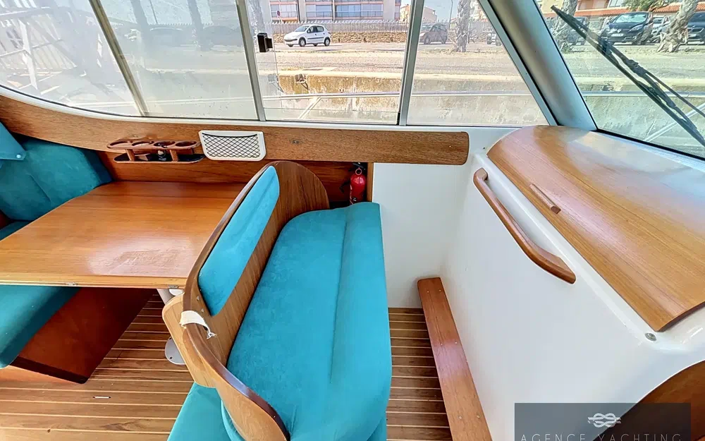 slider 5 Jeanneau Merry Fisher 805