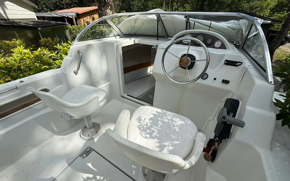slider 9 Quicksilver 590 Cruiser