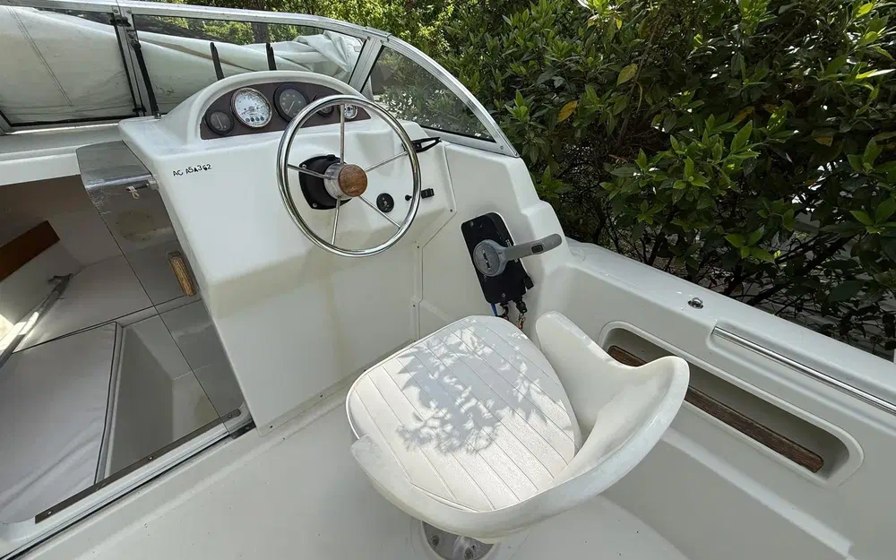slider 11 Quicksilver 590 Cruiser