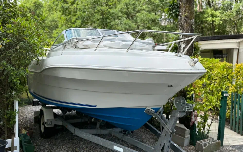 slider 0 Quicksilver 590 Cruiser