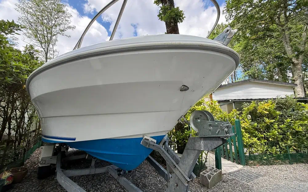 slider 1 Quicksilver 590 Cruiser