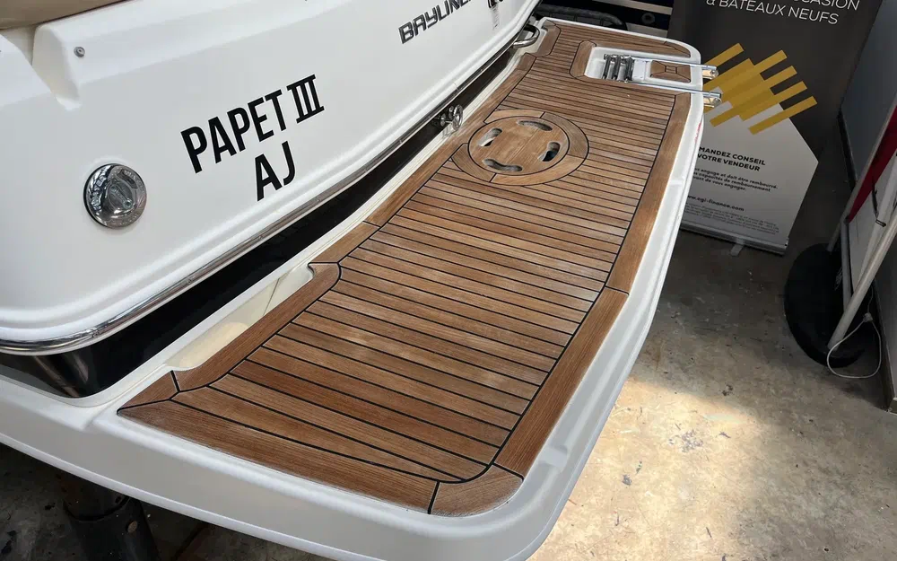slider 4 Bayliner 742 Cuddy