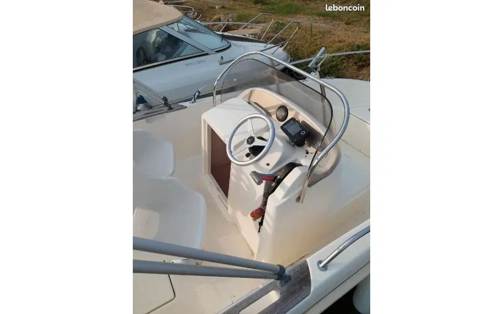 slider 2 Jeanneau Cap Camarat 515 Style
