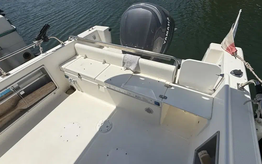 slider 14 Kelt White Shark 225