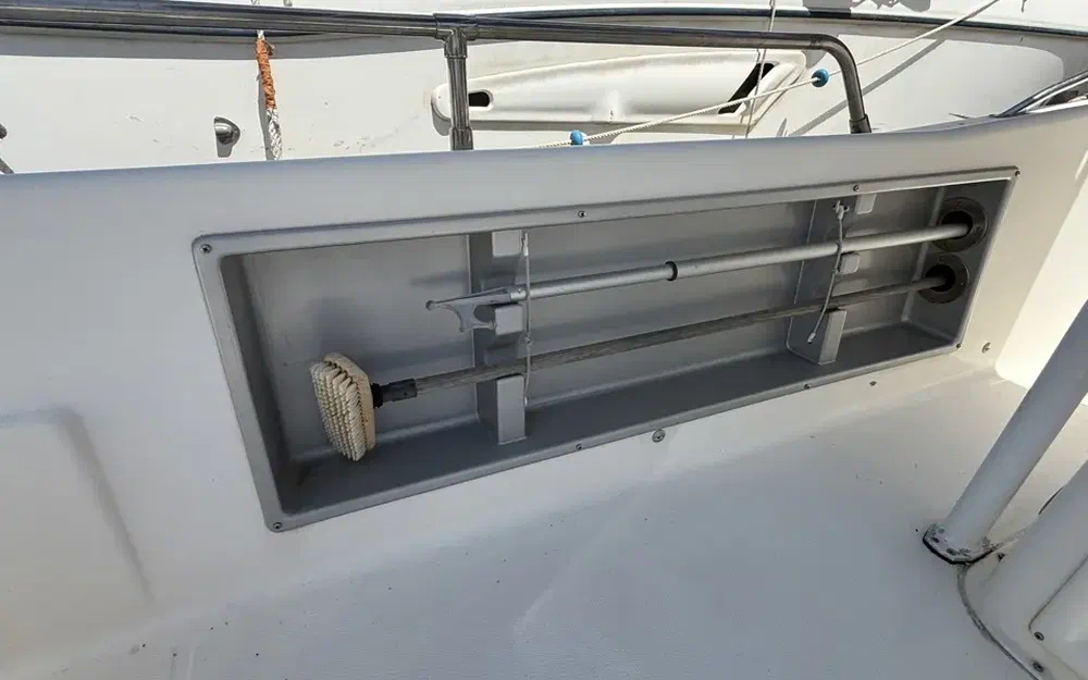 slider 17 Kelt White Shark 225