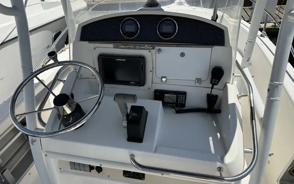 slider 5 Kelt White Shark 225