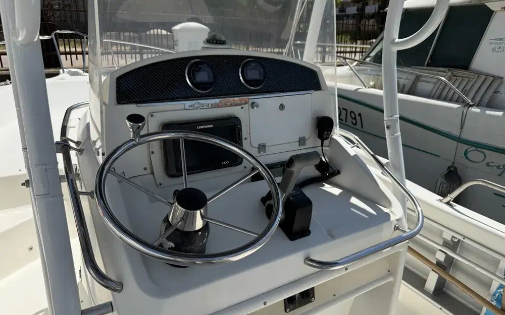 slider 6 Kelt White Shark 225