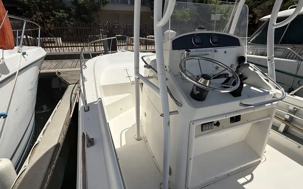 slider 7 Kelt White Shark 225