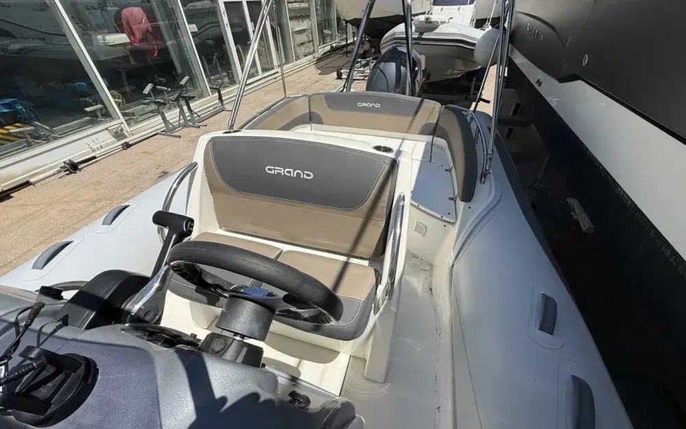 slider 2 Grand Golden Line G650