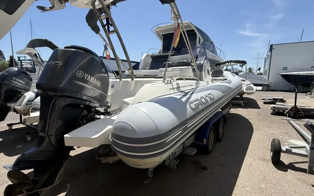 slider 3 Grand Golden Line G750