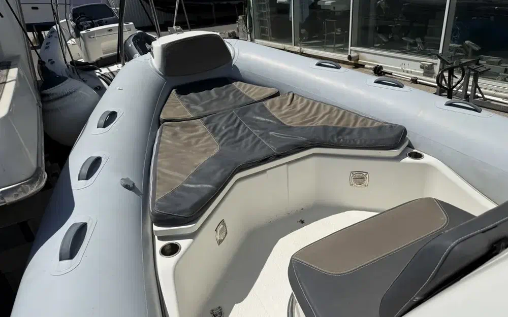 slider 6 Grand Golden Line G750