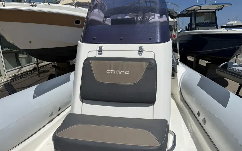 slider 7 Grand Golden Line G750