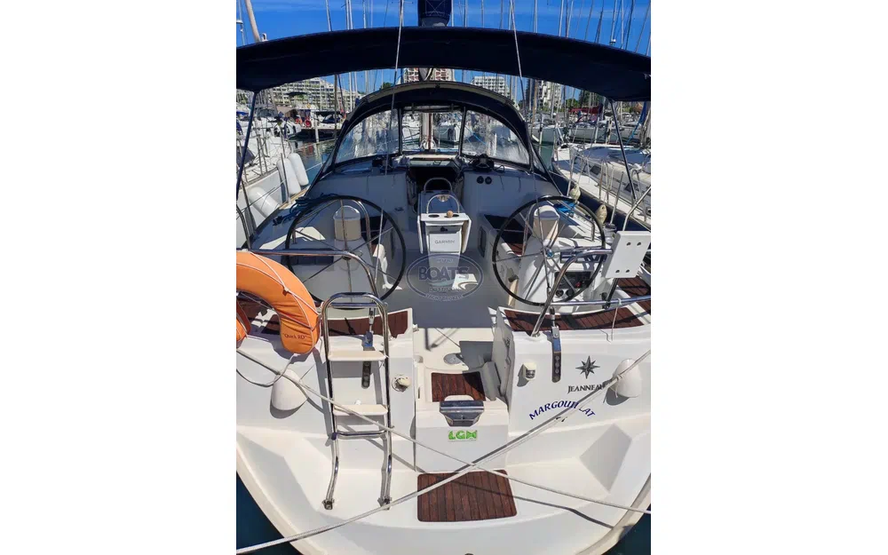 slider 1 Jeanneau Sun Odyssey 40.3