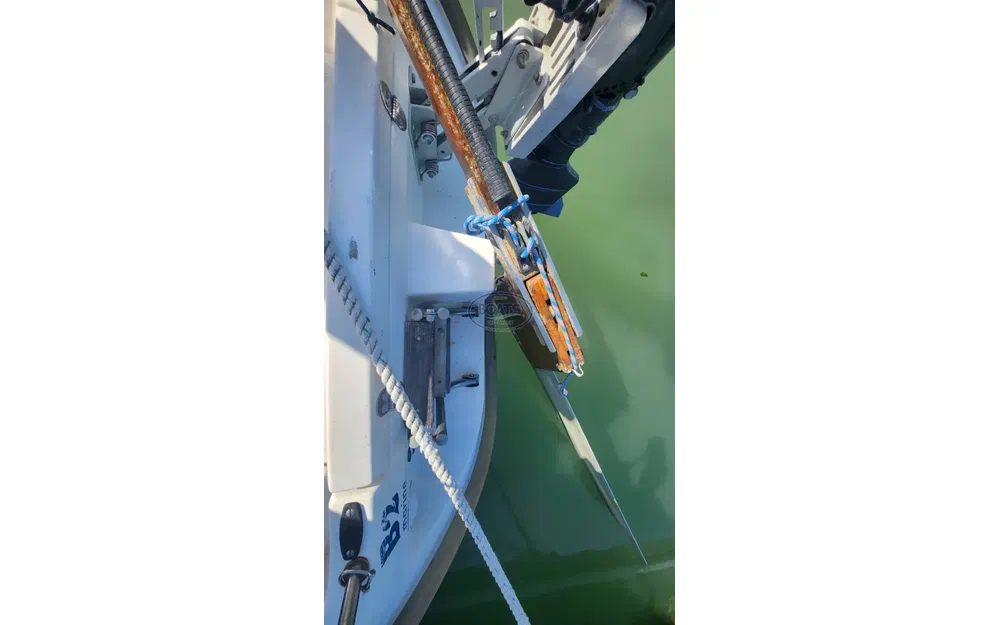 slider 6 B2 Marine Blue Djinn
