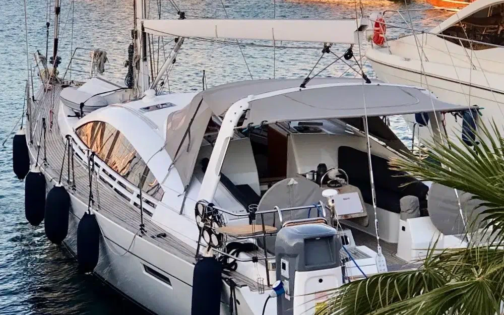 slider 1 Wauquiez Pilot Saloon 55