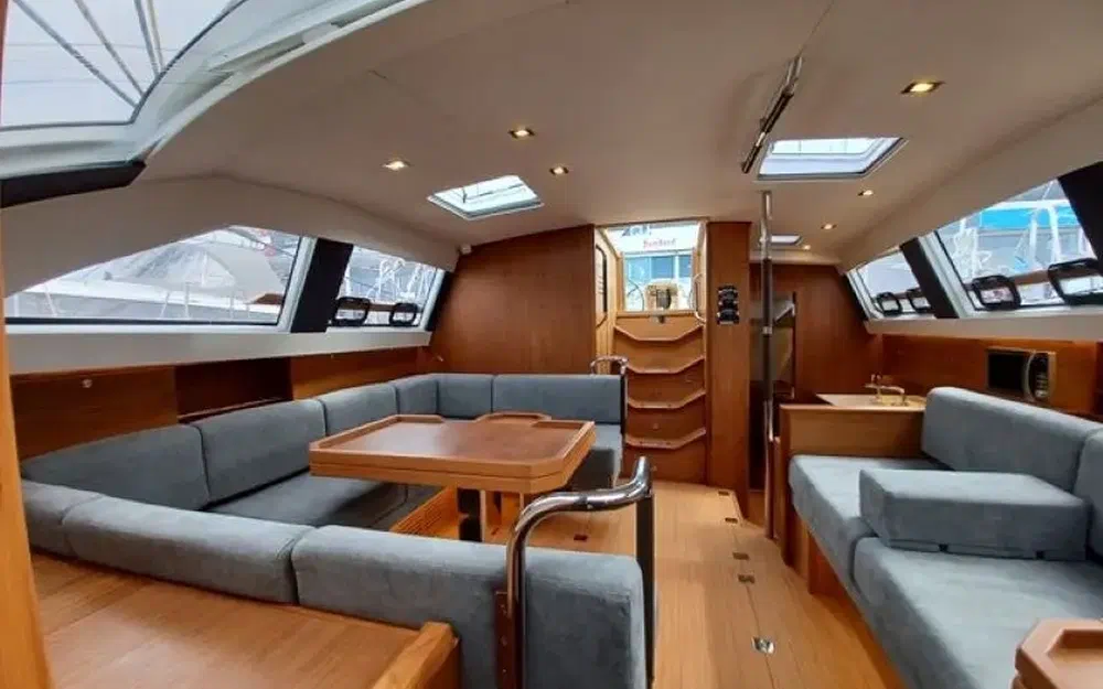 slider 9 Wauquiez Pilot Saloon 48e