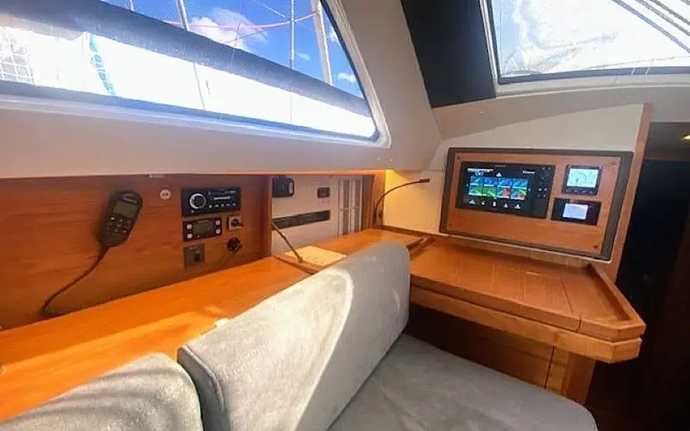slider 14 Wauquiez Pilot Saloon 48e