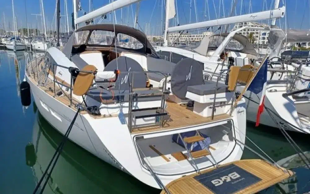 slider 1 Wauquiez Pilot Saloon 48e
