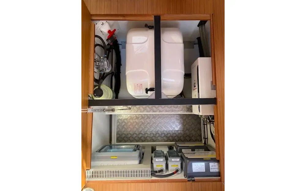 slider 21 Wauquiez Pilot Saloon 48e