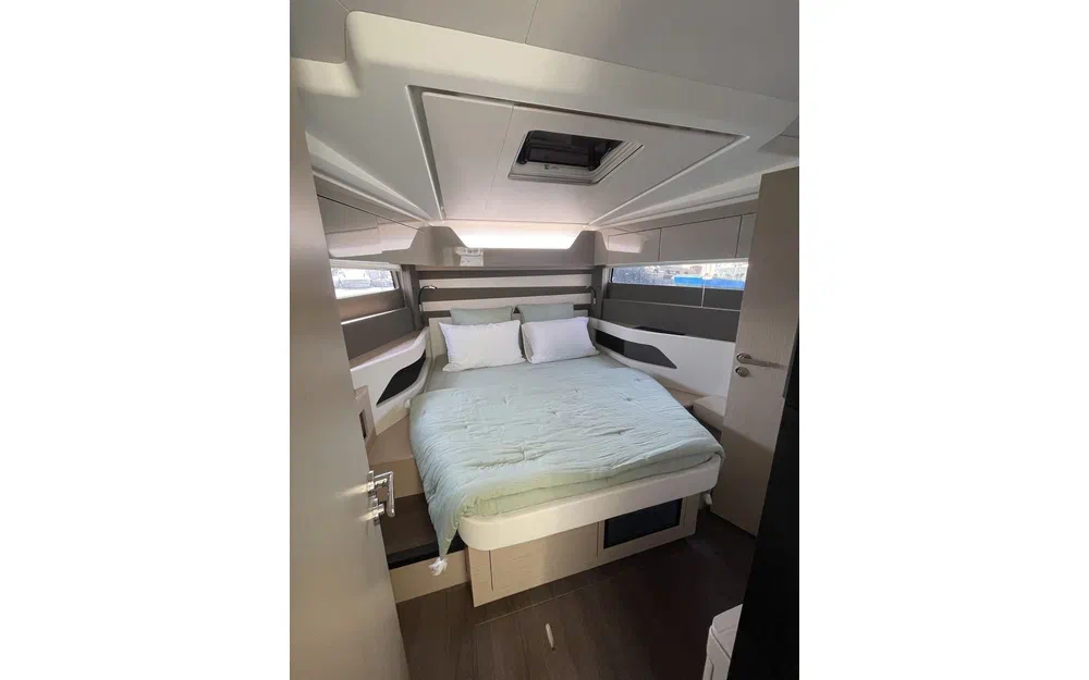 slider 13 Jeanneau DB 37