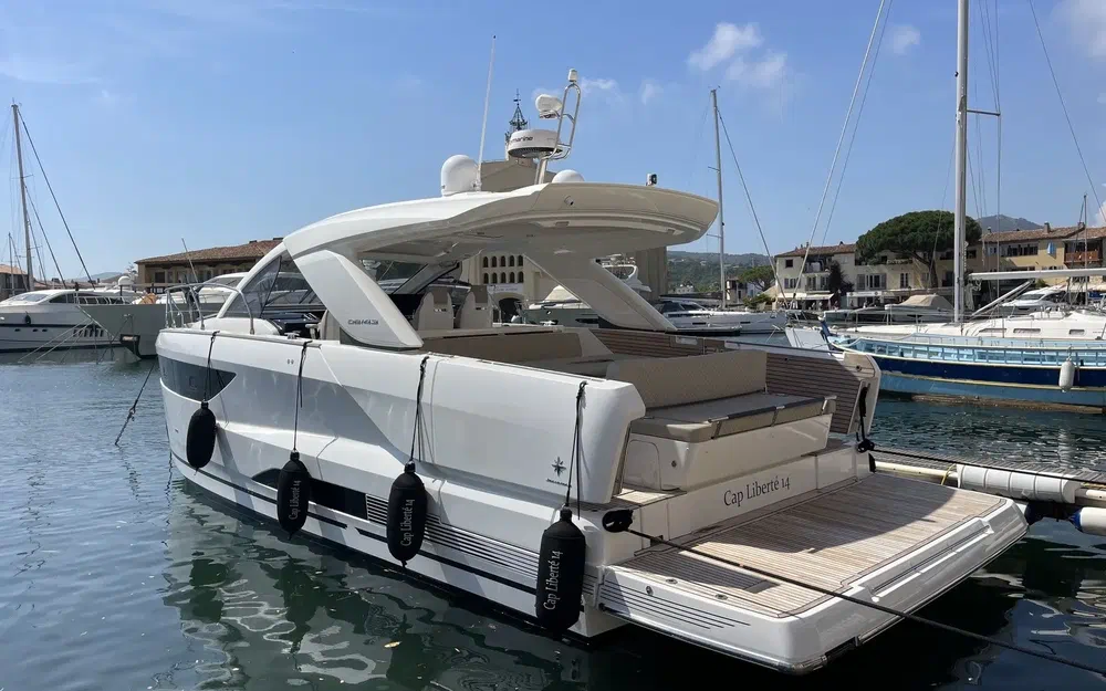 slider 1 Jeanneau DB 37