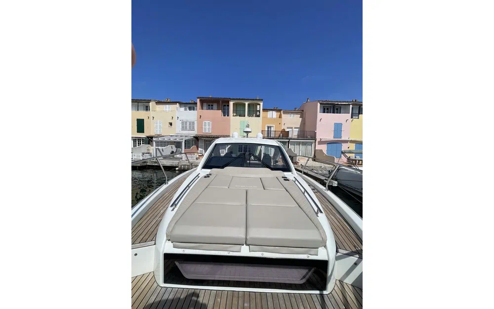 slider 8 Jeanneau DB 37