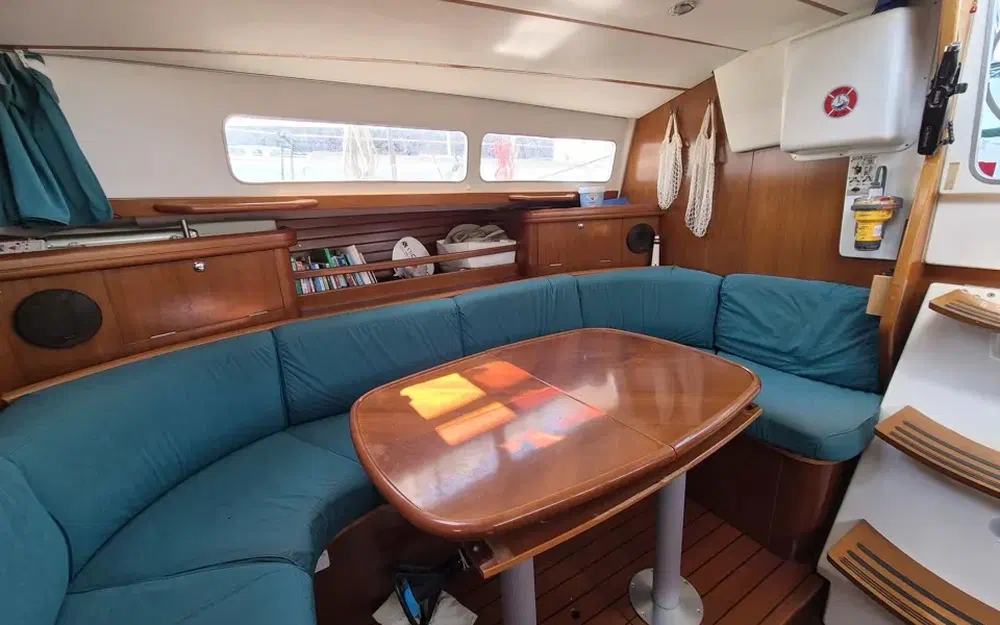 slider 31 Beneteau Oceanis 40 CC