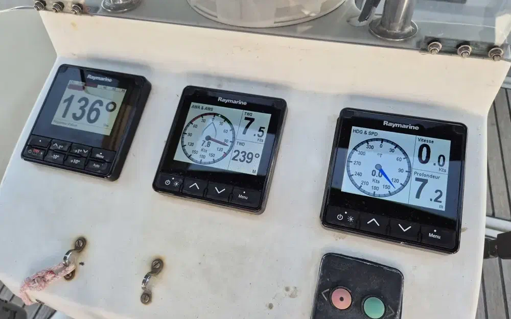 slider 36 Beneteau Oceanis 40 CC