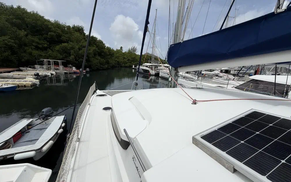 slider 9 Fountaine Pajot Mahe 36 Evolution
