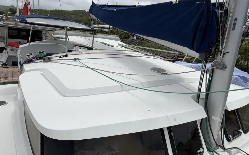 slider 15 Fountaine Pajot Mahe 36 Evolution