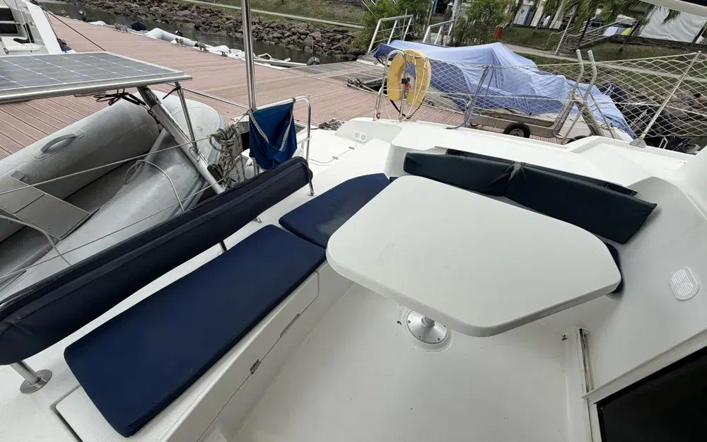 slider 18 Fountaine Pajot Mahe 36 Evolution
