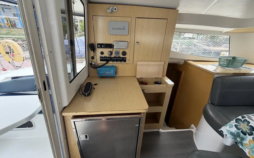slider 20 Fountaine Pajot Mahe 36 Evolution