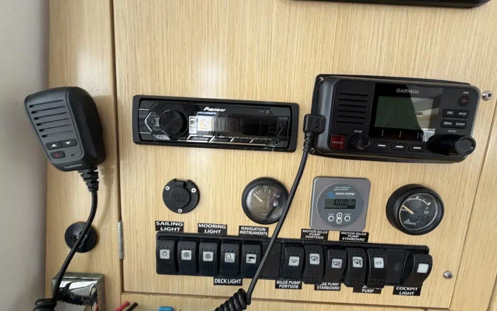 slider 21 Fountaine Pajot Mahe 36 Evolution