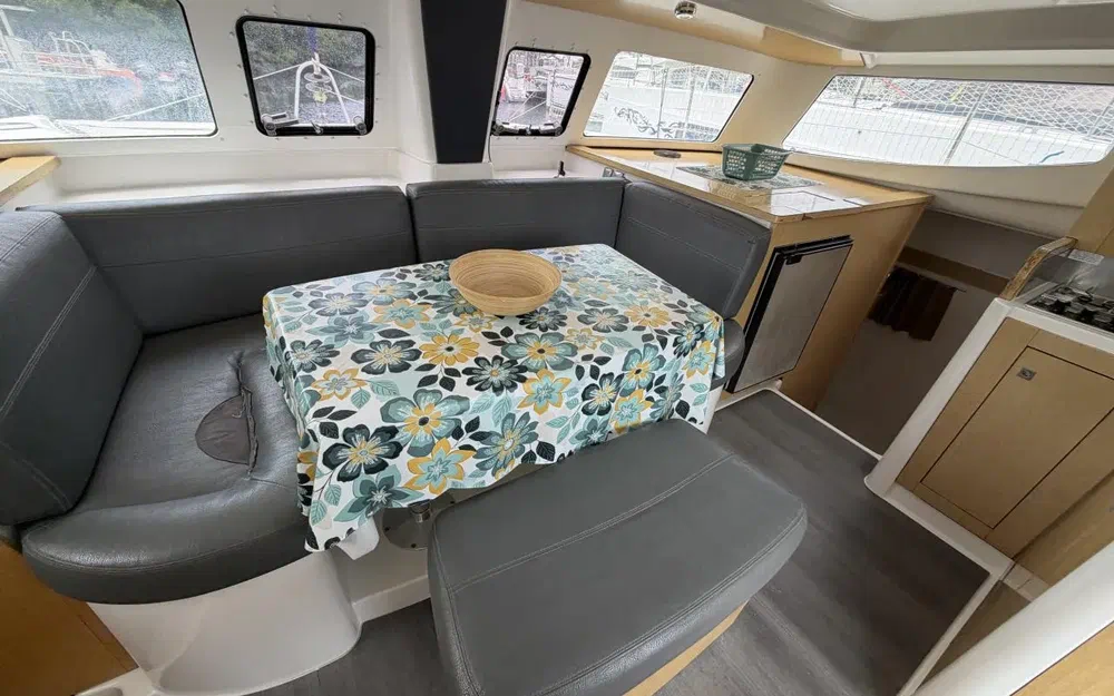 slider 22 Fountaine Pajot Mahe 36 Evolution